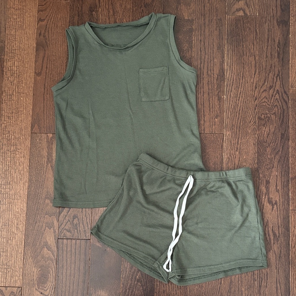 Women’s hunter green ribbed loungewear set